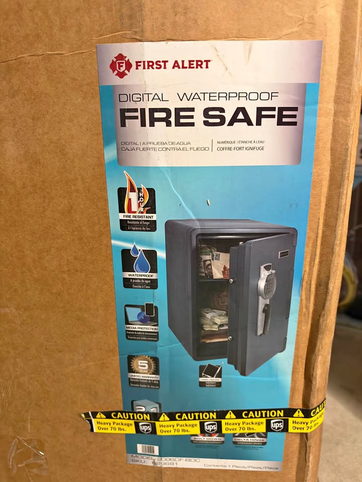 First Alert Digital Fire-Resistant & Waterproof Safe 2096DF-BDC – 2.14 cu. ft.